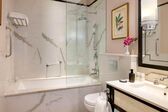 Raffels Grand Hotel d'Angkor, Colonial Suite