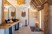 Bleu Mathis, Beach Plunge Villa