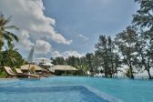 Long Beach Resort, Pool