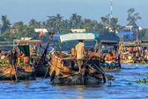 Schwimmender Markt im Mekong-Delta