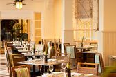 Raffels Grand Hotel d'Angkor, Cafe d'Angkor